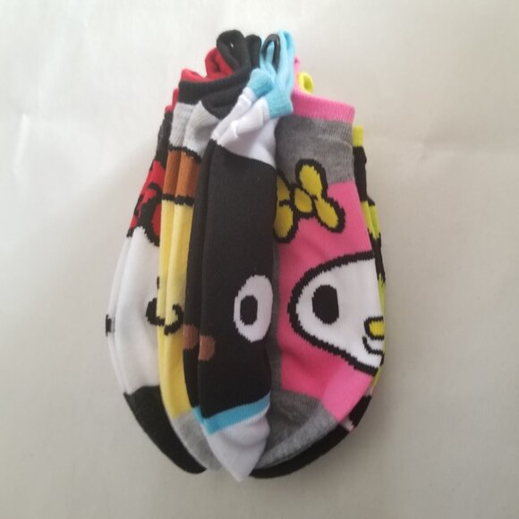 Hello Kitty and Friends No Show Socks (5 pairs) - Picture 5 of 8